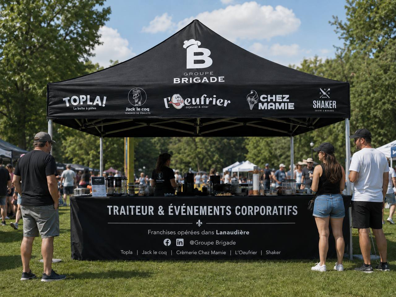 Tente Groupe Brigade en service événementiel extérieur